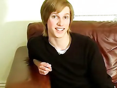 Feminine gay Mike Andrews masturbates solo after interview