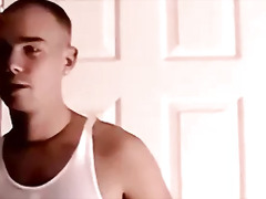 Young amateur masturbates and cums solo