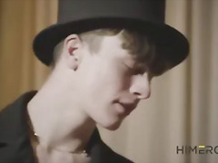 Muscle Hunk Gabriel Cross Gets Edged By Twink Alex Faux